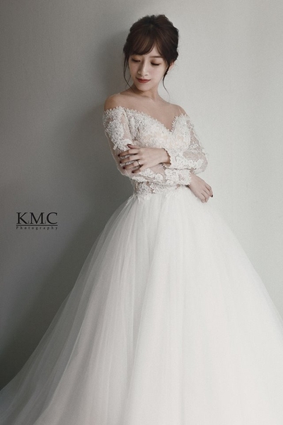 貳月婚紗出租/自主婚紗 Moon's Wedding Dress