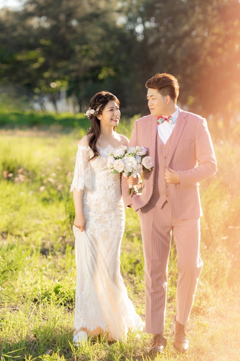 婚禮博覽會 推薦 比堤婚紗 推薦客人：Wei Hung＆Chia Jung 蝴蝶袖白紗