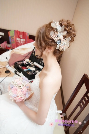 新秘顧曼蒂 新娘秘書教學造型團隊