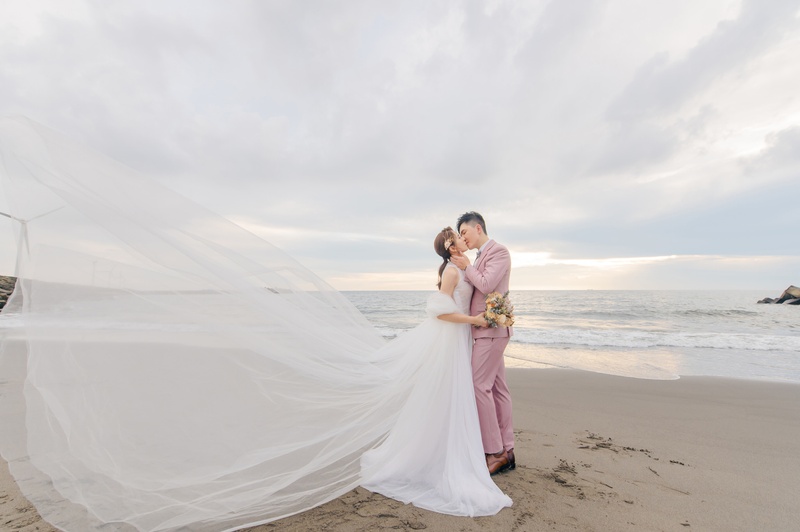 拍 婚紗照 推薦 比堤婚紗 推薦客人：祖輝＆于章 線西海邊