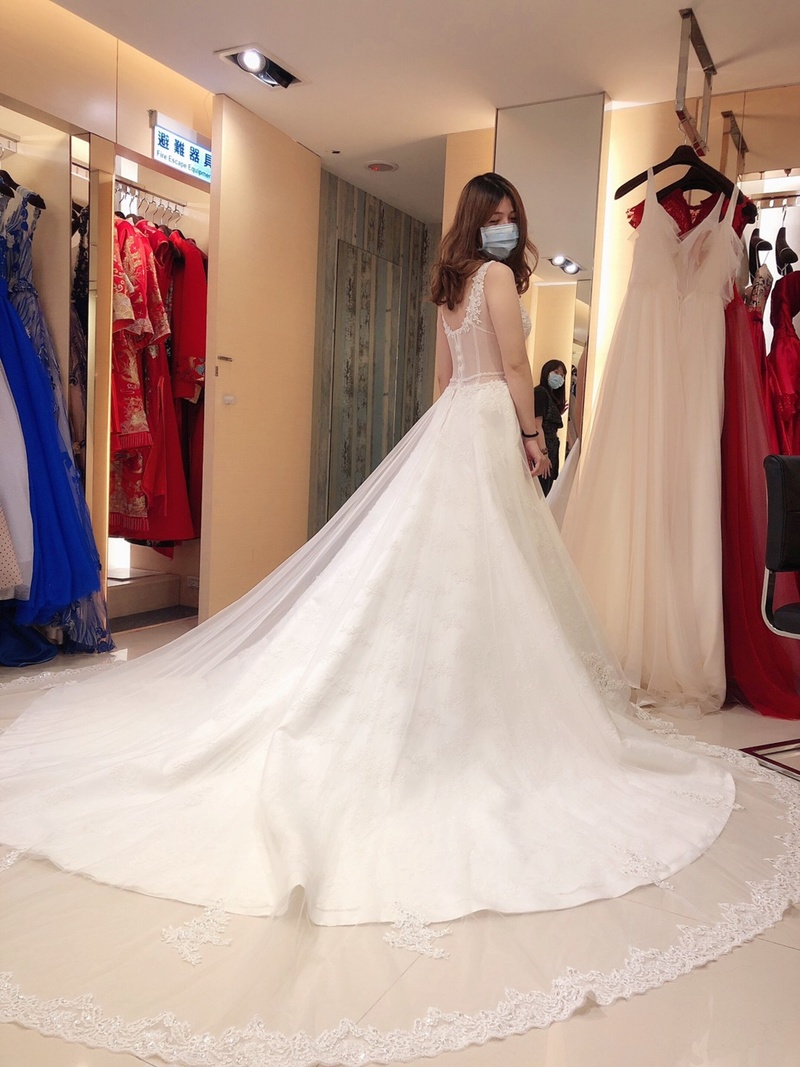 婚紗 攝影 比堤婚紗 推薦新人：Mr. Hsu＆Mrs. Liu 挑選白紗