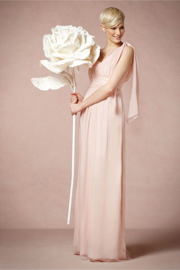 oversize-flower-bouquets-bridal-musings-wedding-blog-3