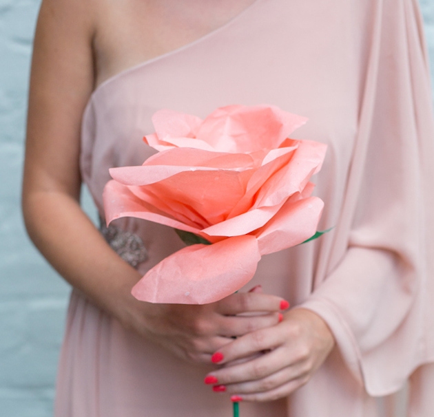 oversize-flower-bouquets-bridal-musings-wedding-blog-9