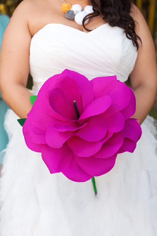 oversize-flower-bouquets-bridal-musings-wedding-blog-141