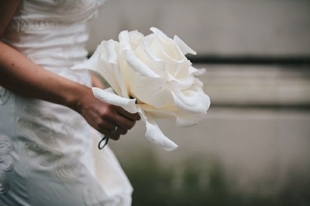oversize-flower-bouquets-bridal-musings-wedding-blog-10