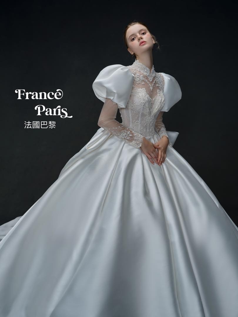 A-line婚紗常見材質：緞面