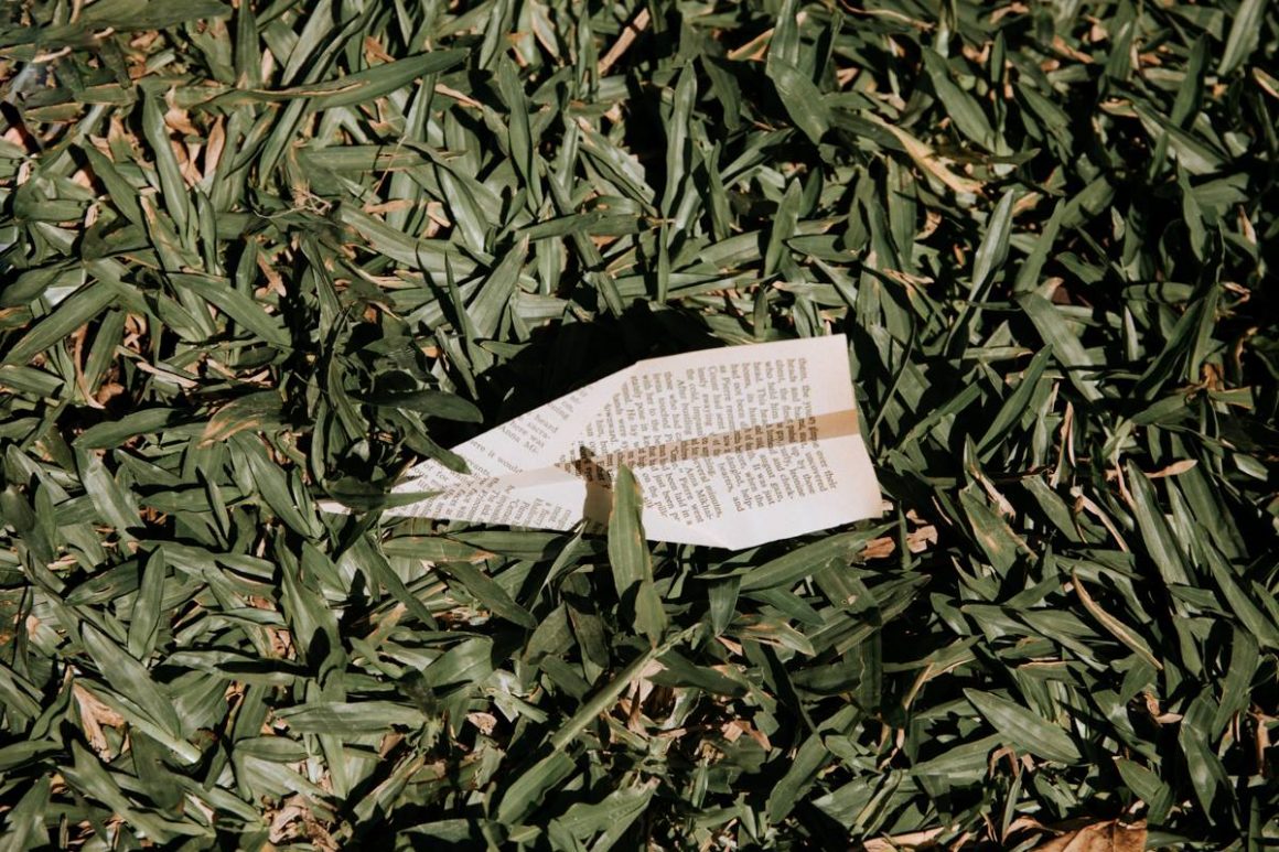 紙飛機捧花遊戲